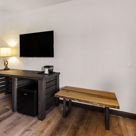 Travelodge By Wyndham Emlenton Экстерьер фото