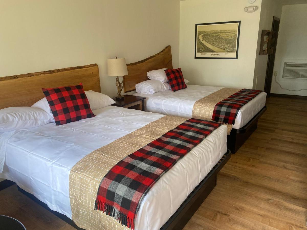 Travelodge By Wyndham Emlenton Экстерьер фото