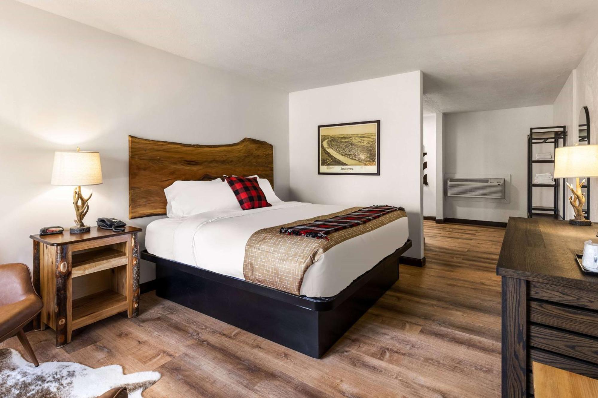 Travelodge By Wyndham Emlenton Экстерьер фото