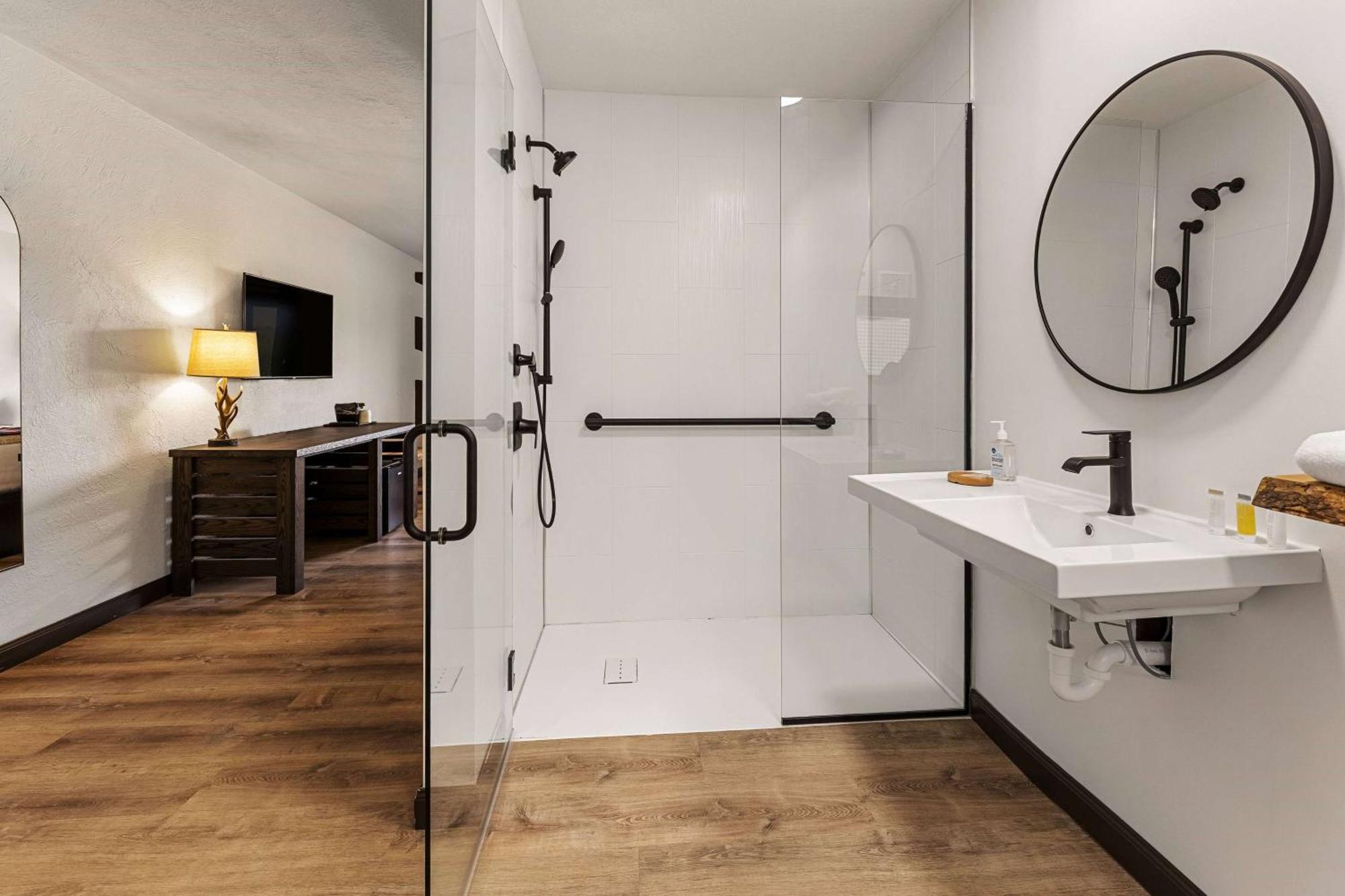 Travelodge By Wyndham Emlenton Экстерьер фото